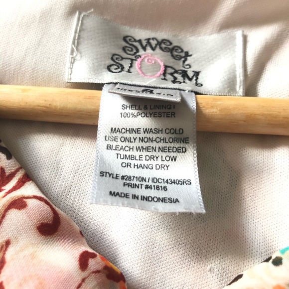 SWEET STORM Fit Flare Mini Dress Floral Ruffle V Neck Orange Cream Size Small - Picture 11 of 12